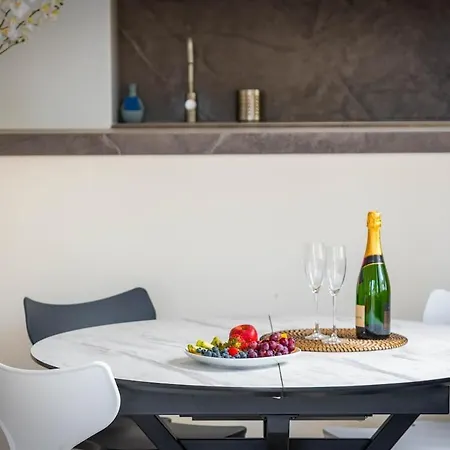 Julia Tenerife * Costa Adeje (Tenerife)