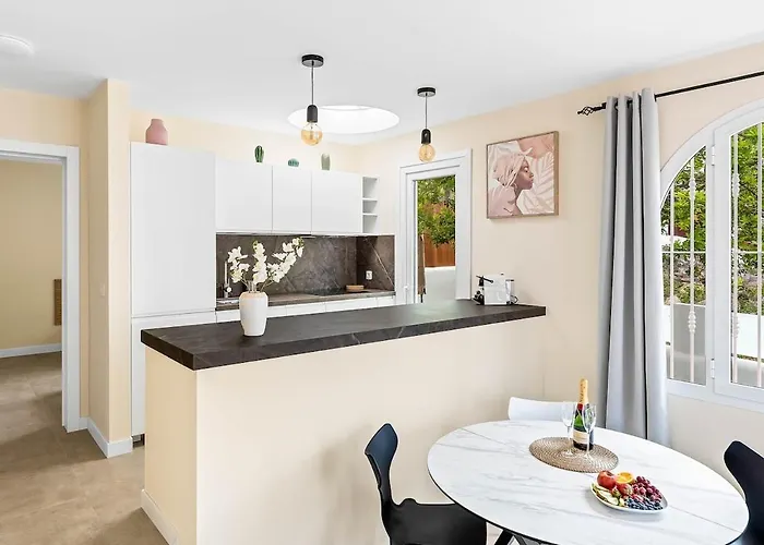 Julia Tenerife Apartment *