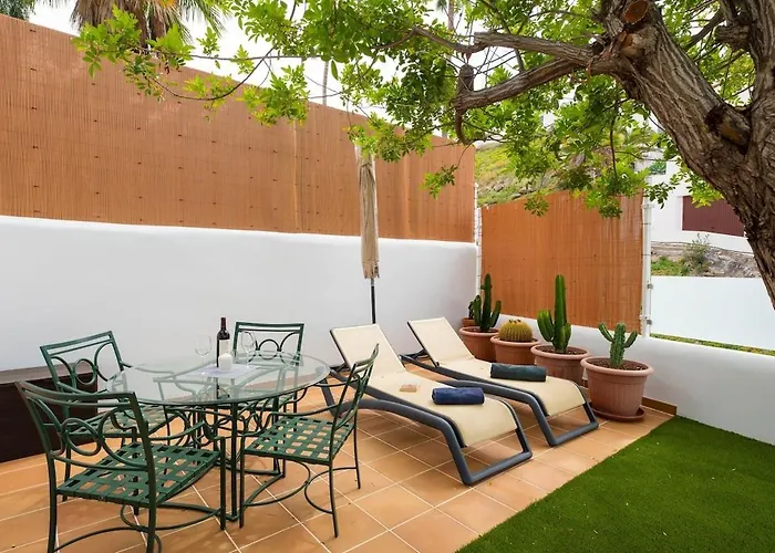 Julia Tenerife Costa Adeje (Tenerife)