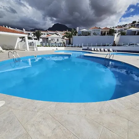 Julia Tenerife * أذيخي