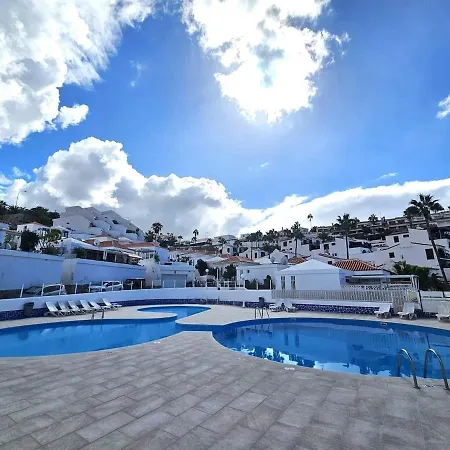 Julia Tenerife * أذيخي